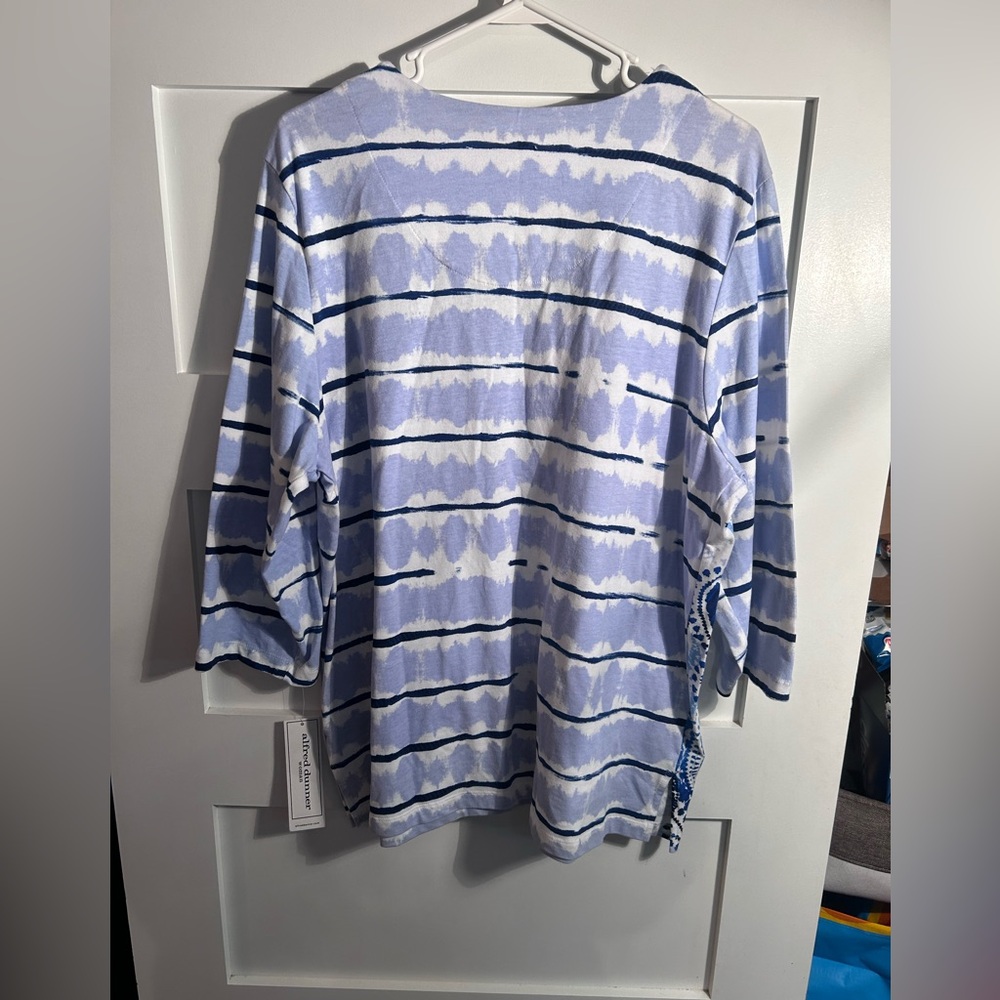 New with tags Alfred Dunner Blue and Black Paisley Tunic 1x - Picture 6 of 6